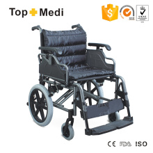 Fauteuil roulant de transport manuel en aluminium Topmedi avec anti-bascule